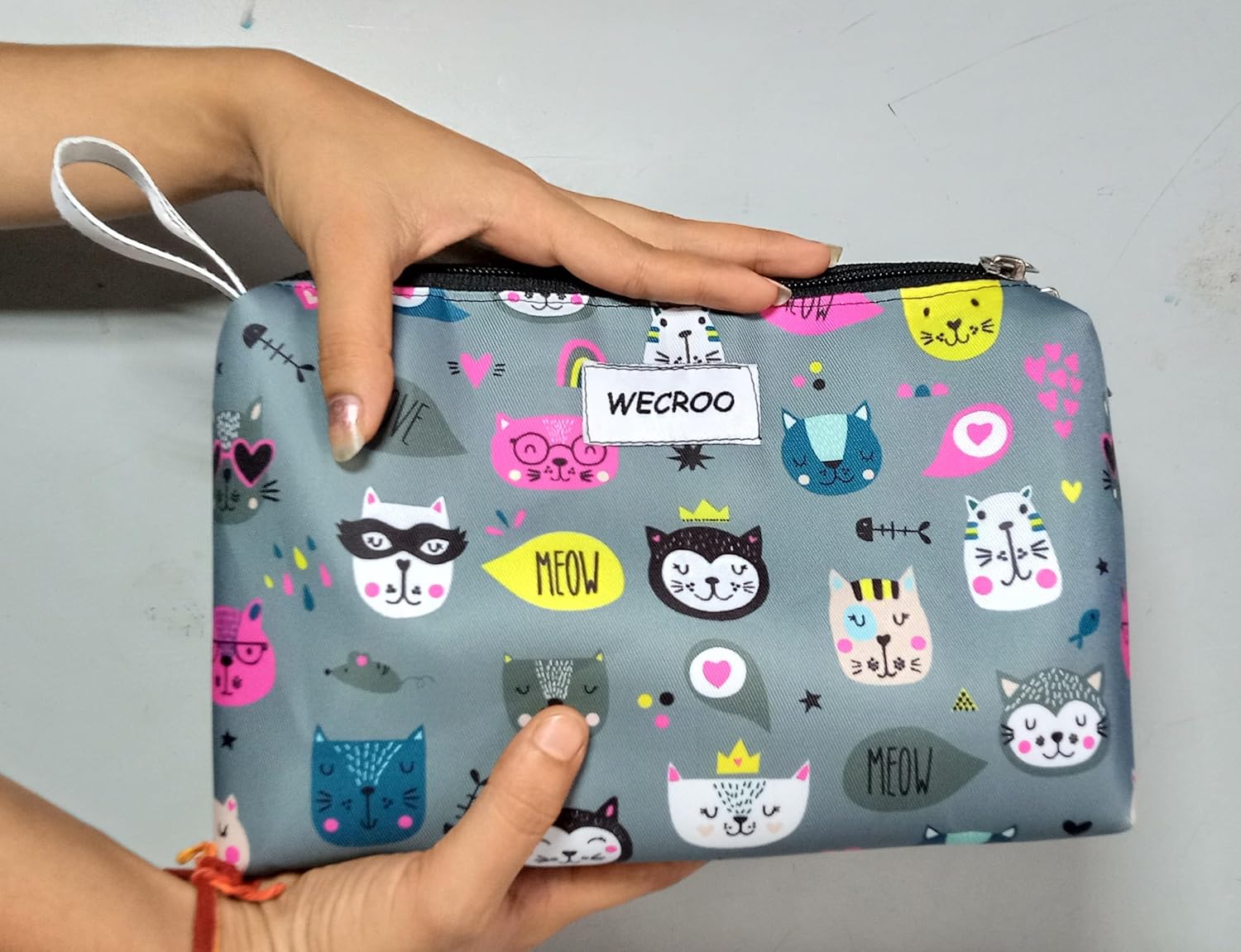 WECROO Cosmetic Bag for Women,with Spring Rubber Makeup Pouch Travel Water Resistant Accessories Organizer Small Pouch for Girls Women (Grey Kitty with 4pcs Spring Rubber) - Image 4